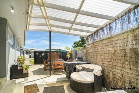 Photo of property in 84 Apollo Parade, Milson, Palmerston North, 4414