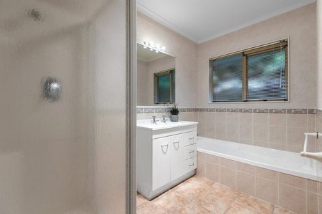 Photo of property in 246 Castlewold Drive, Bethlehem, Tauranga, 3110