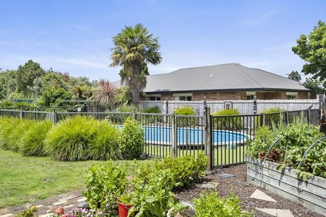 Photo of property in 298 Shakespeare Street, Leamington, Cambridge, 3432