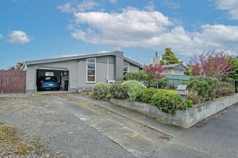 Photo of property in 14 Mokau Place, Terrace End, Palmerston North, 4410