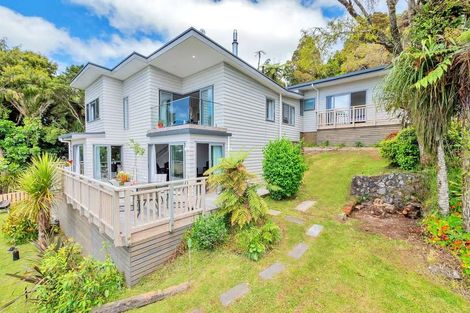 Photo of property in 23 Quinns Road, Waiatarua, Auckland, 0612