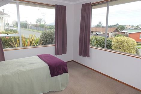 Photo of property in 8a Stuart Street, Holmes Hill, Oamaru, 9401