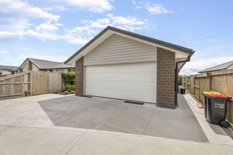 Photo of property in 10 Fuller Street, Papamoa Beach, Papamoa, 3118