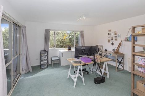 Photo of property in 9 Enticott Place, Huntsbury, Christchurch, 8022