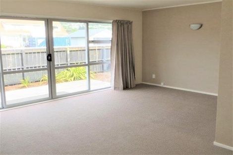 Photo of property in 21c Beauchamp Street, Tawa, Wellington, 5028