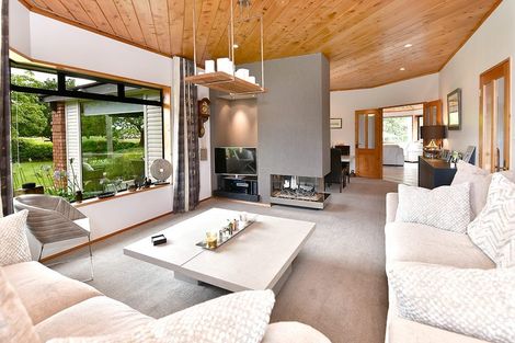 Photo of property in 155 Taupaki Road, Taupaki, Henderson, 0782