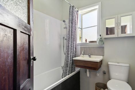 Photo of property in 325 Lake Road, Hauraki, Auckland, 0622