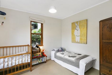 Photo of property in 71 Severn Street, Island Bay, Wellington, 6023