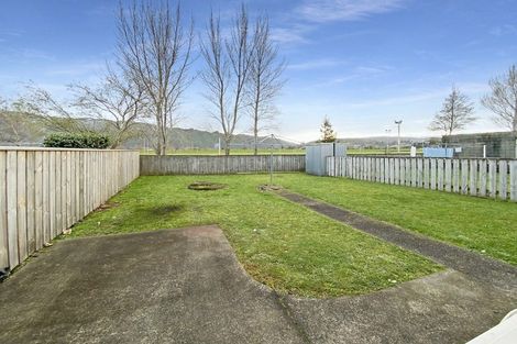 Photo of property in 2/1115 Fergusson Drive, Clouston Park, Upper Hutt, 5018