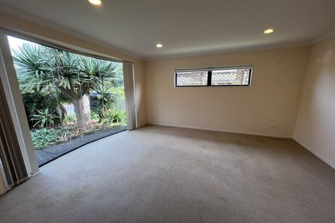 Photo of property in 12 Lone Tree Avenue, Te Atatu Peninsula, Auckland, 0610