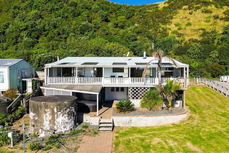 Photo of property in 102 Newcastle Street, Mahia, 4198