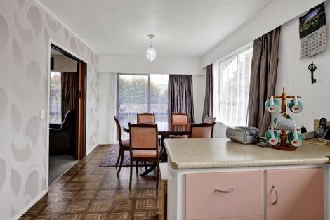 Photo of property in 6 Kamahi Place, Inglewood, 4330