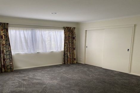 Photo of property in 40 Sunvista Avenue, Oteha, Auckland, 0632
