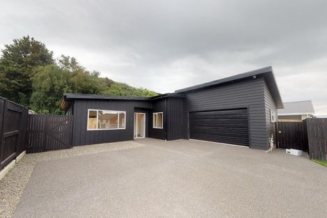 Photo of property in 25 Freedom Drive, Kelvin Grove, Palmerston North, 4414