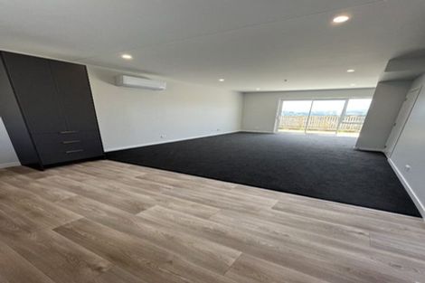 Photo of property in 7/30 Adventure Drive, Whitby, Porirua, 5024