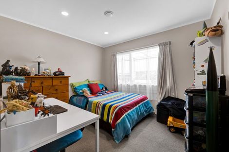 Photo of property in 11 Shaldon Crescent, Blagdon, New Plymouth, 4310