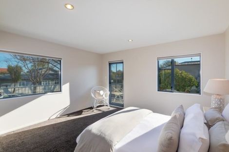 Photo of property in 16 Dee Street, St Albans, Christchurch, 8014