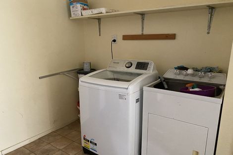 Photo of property in 68 Clifton Terrace, Fitzherbert, Palmerston North, 4410