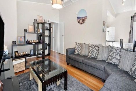 Photo of property in 14 Astor Place, Manurewa, Auckland, 2102