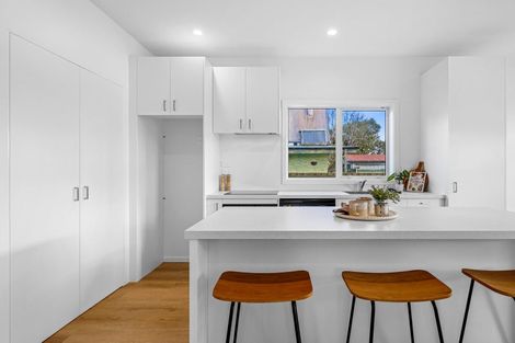 Photo of property in 21 Wainoni Road, Wainoni, Christchurch, 8061