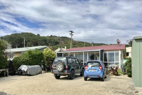 Photo of property in 50 Onslow Street, Bluff, 9814