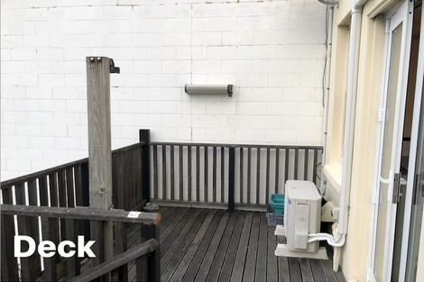 Photo of property in Chatsworth Flats, 5/23 Pirie Street, Mount Victoria, Wellington, 6011