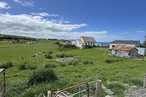 Photo of property in Wood Street, Kaka Point, 9271