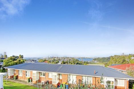 Photo of property in 2/60 Church Street, Northcote Point, Auckland, 0627