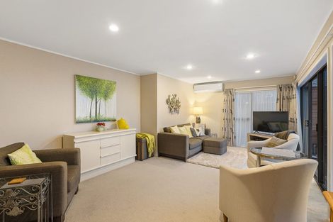 Photo of property in 2/28 Mark Edward Drive, Half Moon Bay, Auckland, 2012