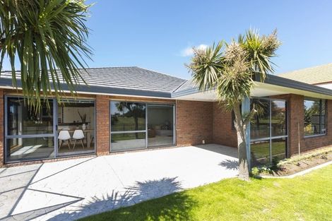 Photo of property in 18 Cordyline Place, Waimairi Beach, Christchurch, 8083