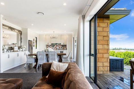 Photo of property in 53 The Ritz, Orewa, 0931