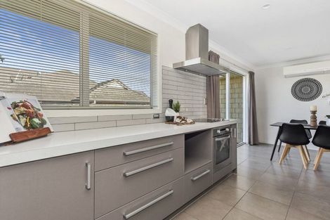 Photo of property in 42 Somerton Drive, Huntington, Hamilton, 3210