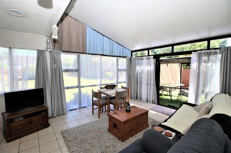 Photo of property in 23 Ross Street, Woodville, 4920