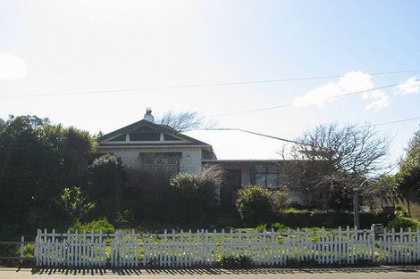 Photo of property in 23 Station Road, Marton, 4710