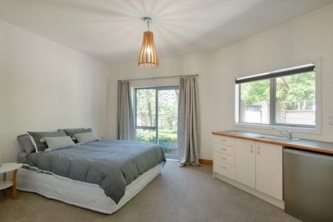 Photo of property in 16 Commodore Parry Road, Castor Bay, Auckland, 0620