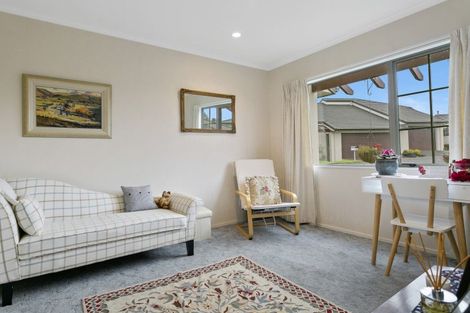 Photo of property in 10 Lakeridge Close, Rangatira Park, Taupo, 3330
