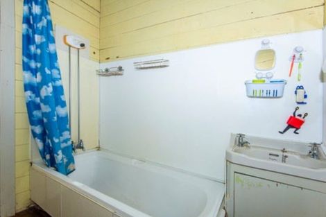 Photo of property in 39 Kamo Road, Regent, Whangarei, 0112