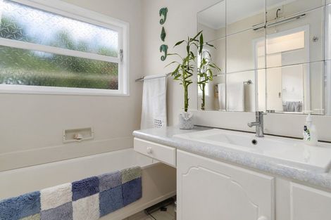 Photo of property in 24 Sherwood Street, Bellevue, Tauranga, 3110