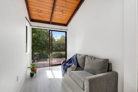 Photo of property in 1/4 Eastwood Rise, Browns Bay, Auckland, 0630