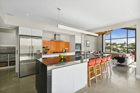 Photo of property in 22 Central Terrace, Kelburn, Wellington, 6012