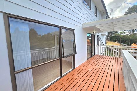 Photo of property in 33 Alidade Place, Massey, Auckland, 0614