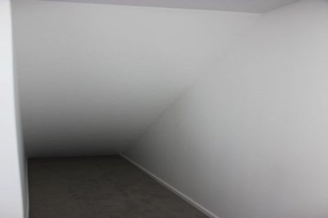 Photo of property in 15/62 Spenmoor Street, Newlands, Wellington, 6037