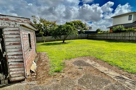 Photo of property in 97 Hillsborough Road, Hillsborough, Auckland, 1042