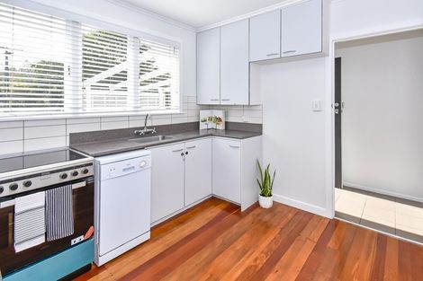 Photo of property in 28 Tampin Road, Hillpark, Auckland, 2102