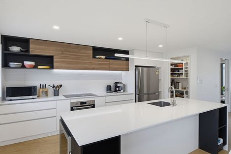 Photo of property in 95 Leistrella Road, Hoon Hay, Christchurch, 8025