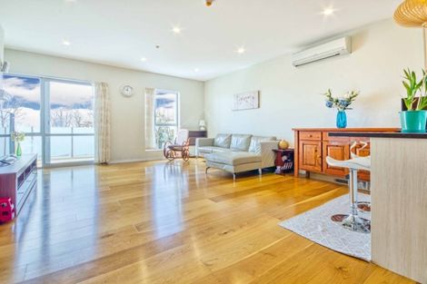 Photo of property in 3/147 Albany Highway, Unsworth Heights, Auckland, 0632
