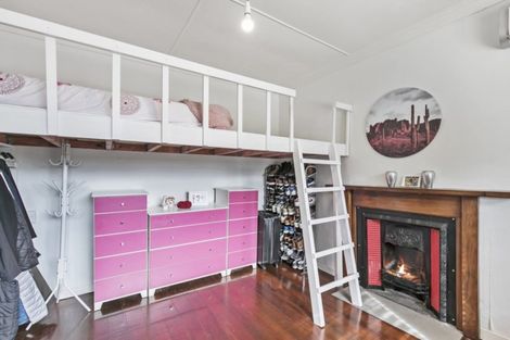 Photo of property in 142 Titirangi Road, New Lynn, Auckland, 0600