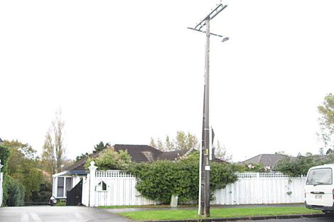 Photo of property in 31 Glenfern Road, Mellons Bay, Auckland, 2014