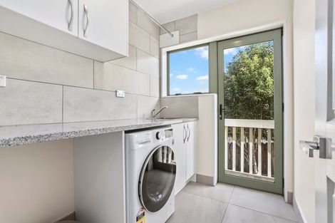 Photo of property in 25 Bannings Way, Hobsonville, Auckland, 0618