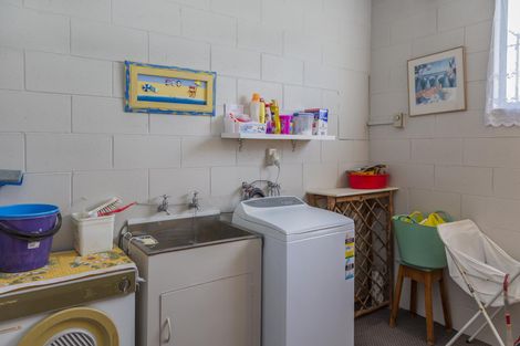 Photo of property in 16 Stuart Street, Holmes Hill, Oamaru, 9401